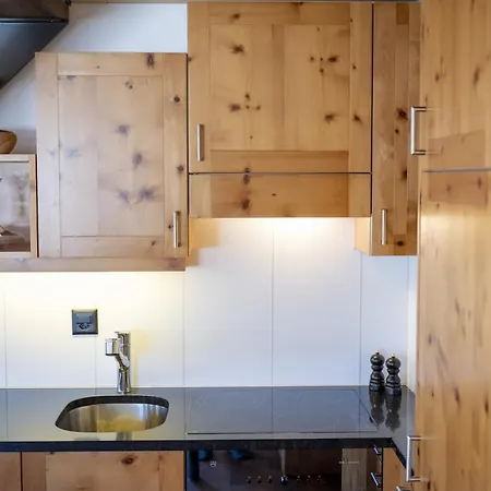 公寓 Chasa Costa Dad Archas Maisonette 施库尔